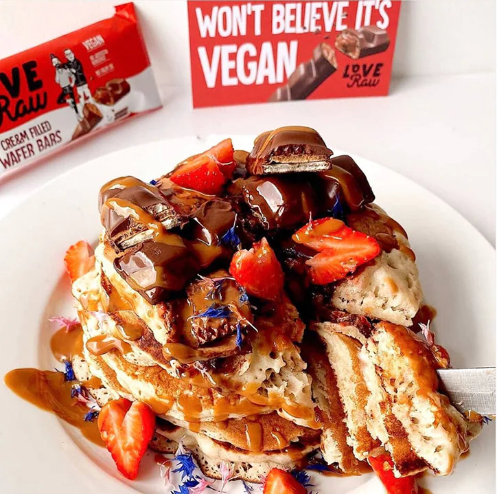 Vegan Milk Choc Cream Filled Wafer Bars - 43g - Love Raw - Image 2